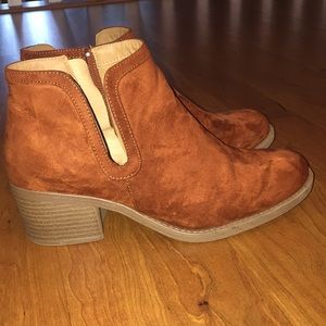 Women’s Qupid suede booties